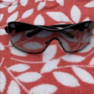 Chanel sunglasses 🕶